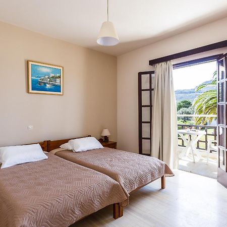 Santa Maria Studios & Apartments Плакиас Экстерьер фото