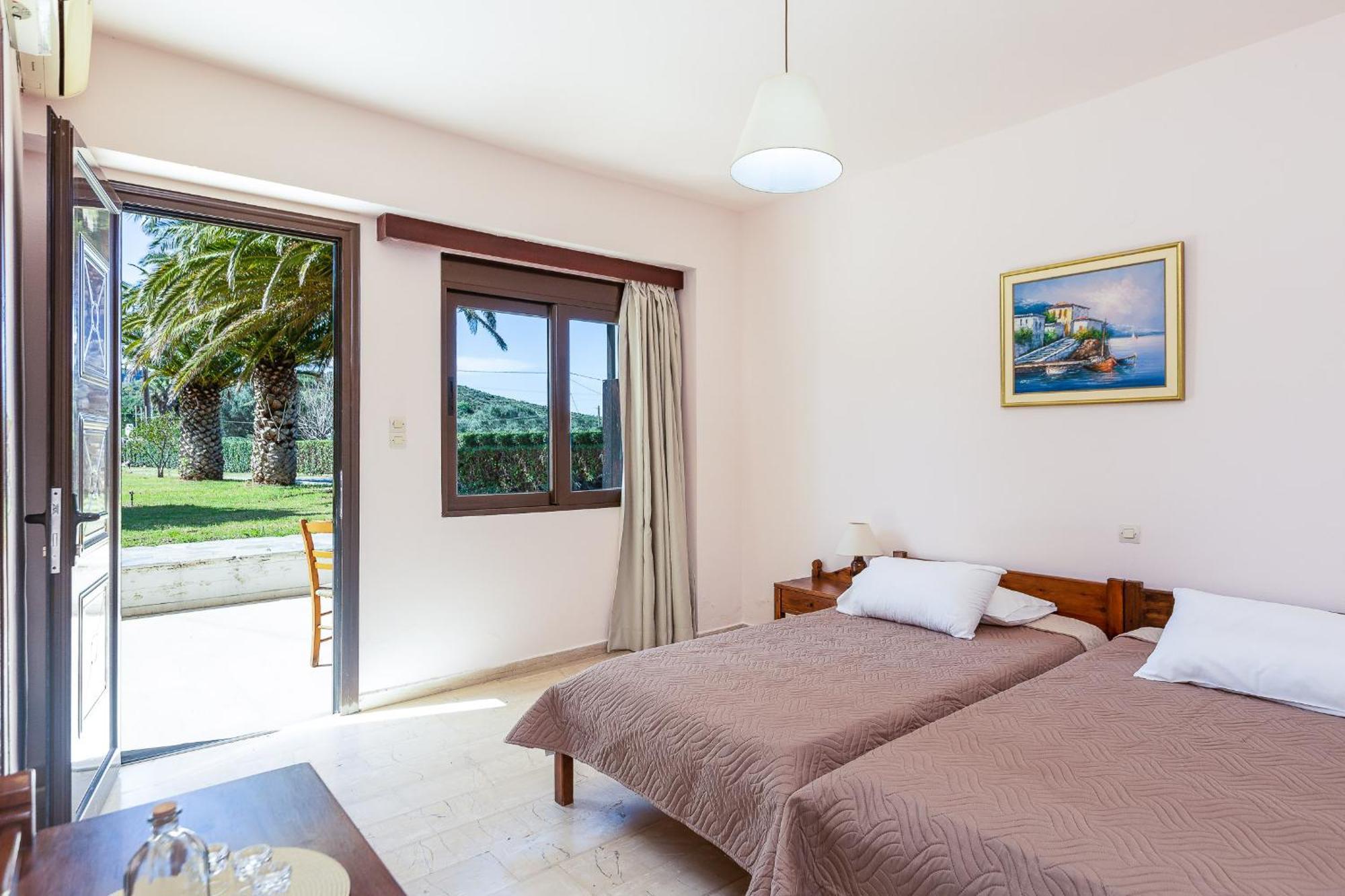 Santa Maria Studios & Apartments Плакиас Экстерьер фото